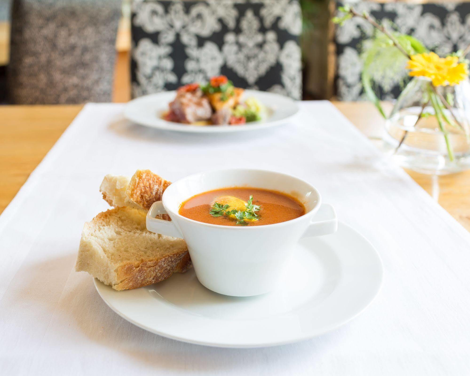 Hotel Restaurant De Buizerd Langedijk Ngoại thất bức ảnh